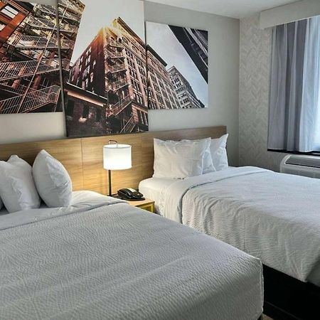 Days Inn By Wyndham Brooklyn Eastern Parkway New York Eksteriør bilde